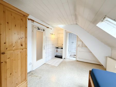 MÖBLIERTE 4-ZIMMERWOHNUNG IN ALTBAU ZU MIETEN! - Photo 2