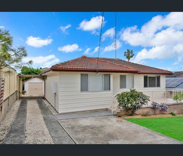 NEWLY RENOVATED FAMILY HOME - Photo 6