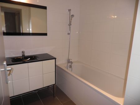 Location Appartement 3 pièces 70m² - Photo 3