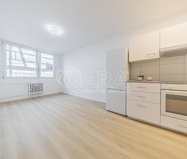 Pronájem bytu 2+kk 39 m², Holandská , Kladno - Фото 2