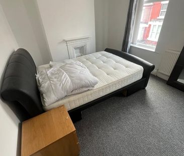 2 Bed Terraced House, Park Road, CH42 - Photo 6