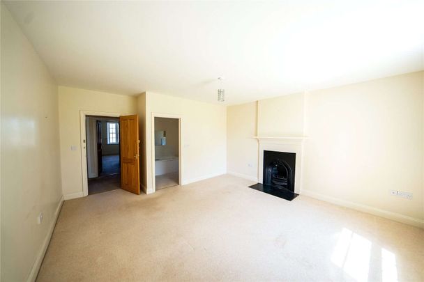 Attractive farmhouse with views of Hadrian's Wall, historic grounds, useful outbuildings, and development potential. Well-connected by road and rail. - Photo 1