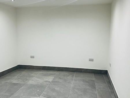 Station Bridge, HARROGATE - Photo 2