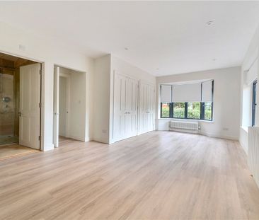 Newly refurbished bungalow situated in the highly desirable locatio... - Photo 4