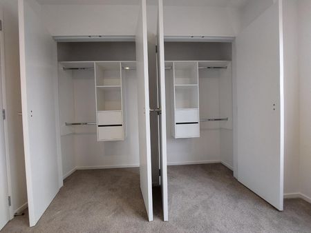 Modern Townhouse 2 Bedrooms - Photo 3