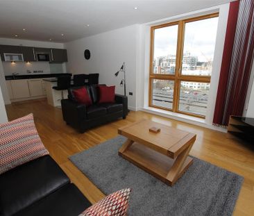 2 bedroom flat to rent - Photo 3