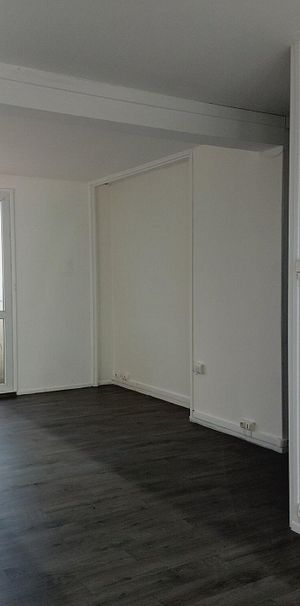 Appartement T5 à VERVINS - Photo 1