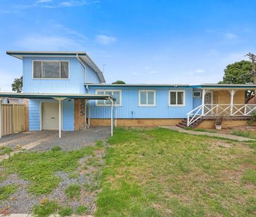 Spacious Four-Bedroom Home - Photo 4