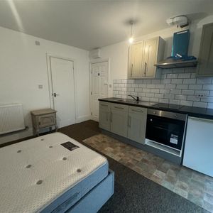 Buckingham Street, Aylesbury - Photo 2
