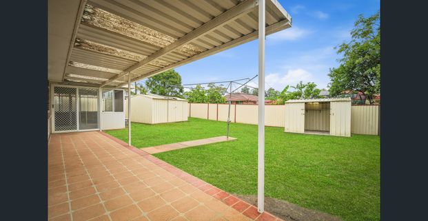 Stunning Family Home - Photo 1