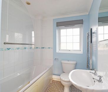 2 bedroom semi-detached house to rent - Photo 4