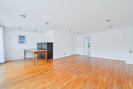 2 bedroom maisonette to rent - Photo 4