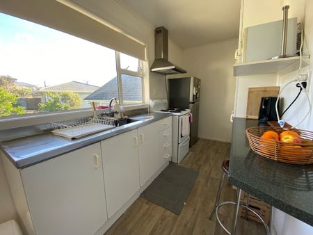 32A Kenmore Street, Newlands - Photo 2