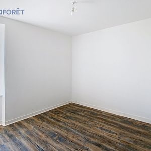 Apartment - Photo 2