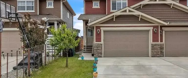 Modern 3 bedroom 2.5 washroom duplex in the heart of Saddleridge NE | 102 Saddlelake Terrace, Calgary - Photo 1