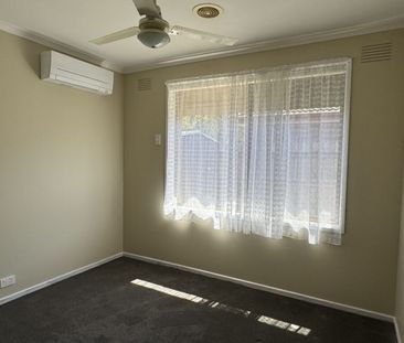 Cosy Living in Newborough - Photo 4