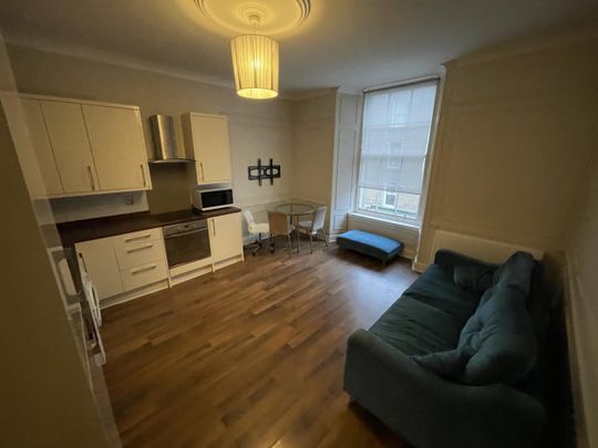 2/L 43, None, Union Street, DD1 4BS, Dundee - Photo 1