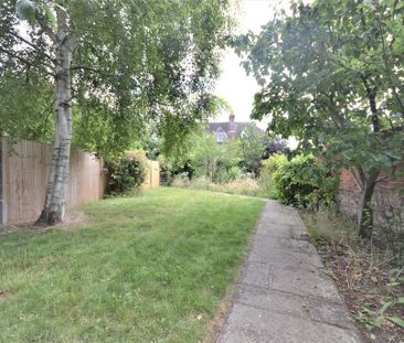 4 bedroom terraced house to rent - Photo 3