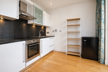 Studio to rent - Photo 3