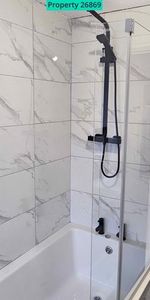 3 bedroom terraced house to rent - Photo 3