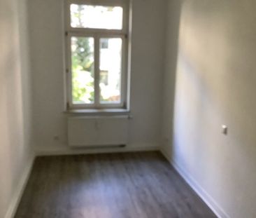 Frisch sanierte 2-R-Wohnung mit Einbauküche zu vermieten - Foto 1
