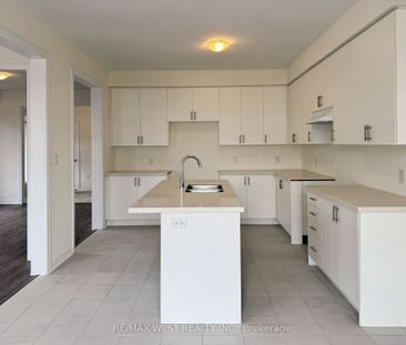 For Lease - 2 Ed Ewert Avenue, Clarington, Ontario - Photo 3
