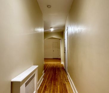 2505 Van Horne , #1 - Photo 2