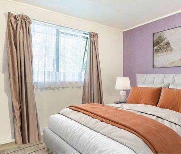 Three Bedroom Home in Quiet Titirangi Cul-de-sac - Photo 2