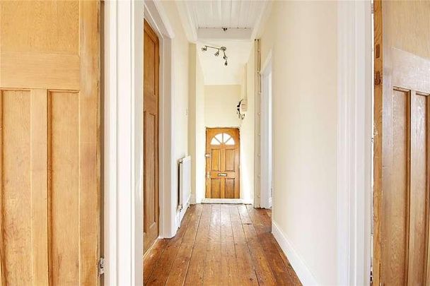 Hertford Road, Enfield, EN3 - Photo 1