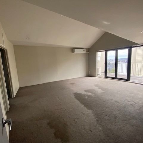 Spacious City fringe Living - Photo 1