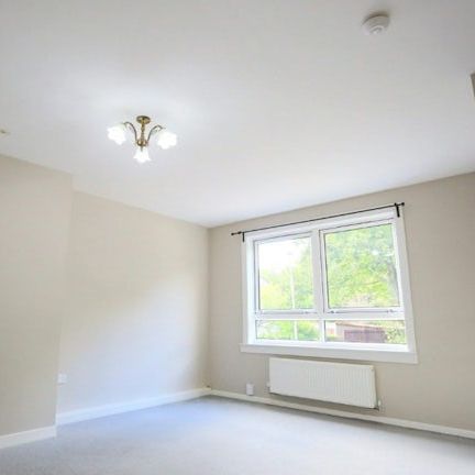 Queens Gardens, East Calder, EH53, West Lothian - Photo 1