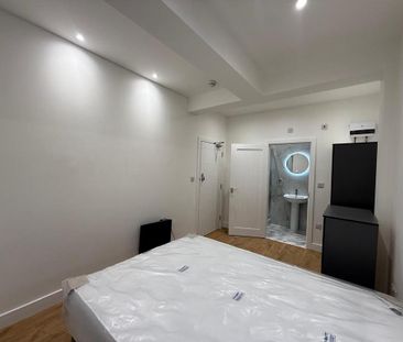 1 bedroom in a house share to rent - Photo 5