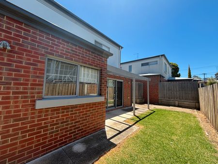 THREE BEDROOM TOWNHOUSE WITH STUDY - Photo 2