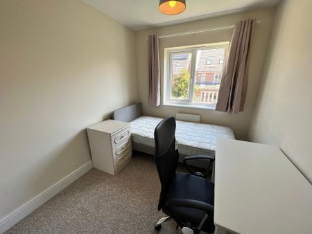 5 bedroom terraced house to rent - Photo 3