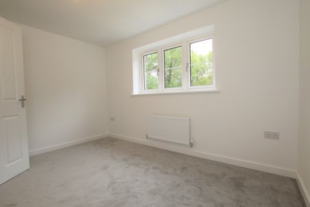 3 bed terraced house to rent in Redgrove Close, Bexhill-on-Sea - Photo 5