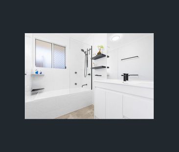 Neat & Renovated 3-Bedroom Home in Birkdale - Photo 1