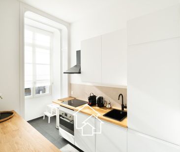 Appartement te huur in Elsene voor € 2.500 met 1 slaapkamer - Photo 2