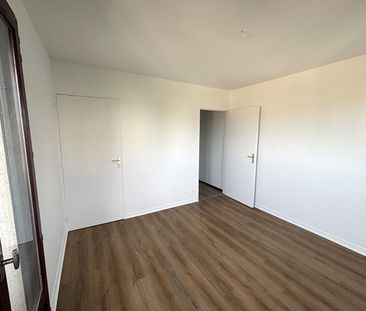 Location Appartement 2 pièces 59m² - Photo 3
