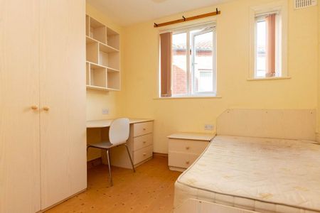 4 bedroom house to rent - Photo 3