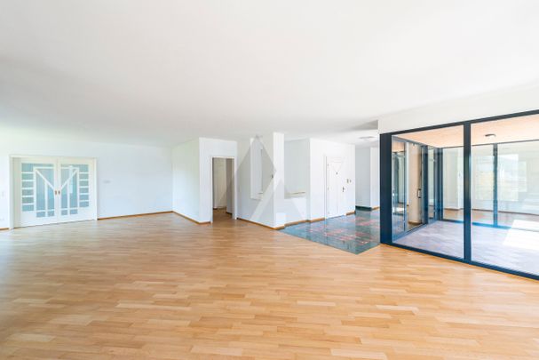 EXCLUSIVE PENTHOUSE WITH LAKE VIEW - Photo 1