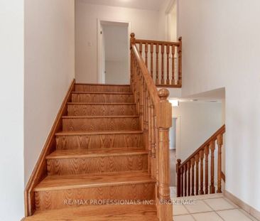 For Lease - 22 Fabian Place, Toronto, Ontario - Photo 5