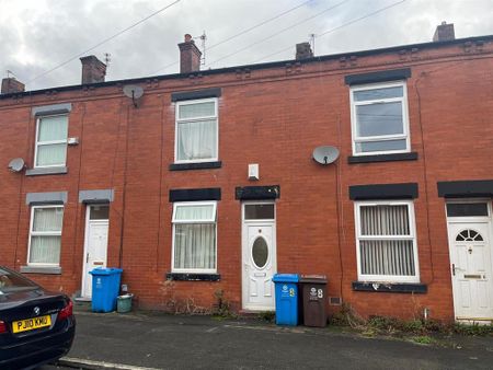 2 bedroom terraced house to rent - Photo 4