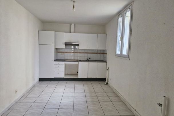 Maison À Louer - Photo 1