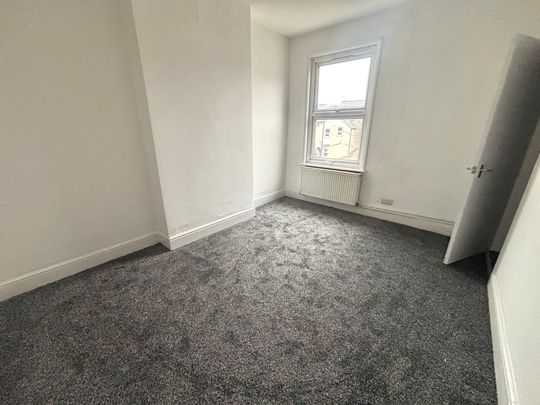 4 bedroom house to rent Dexter Street, DE23 - Photo 1