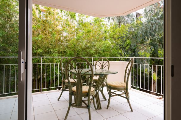 TOULON HYERES CENTRE VILLE T3 TERRASSE GARAGE BAIL ETUDIANT - Photo 1