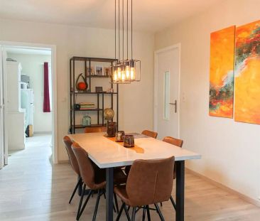 Ruim appartement, twee slaapkamers en tuin - Photo 4