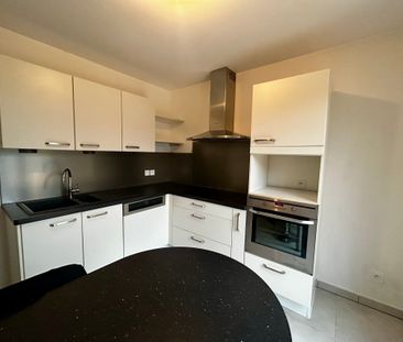 Location Appartement 2 pièces 45m² LA MOTTE SERVOLEX 73290 - Photo 2