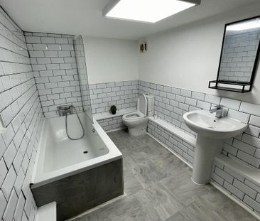 3 bedroom apartment to rent - Photo 5