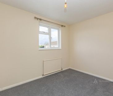 4 bedroom detached house to rent - Photo 5