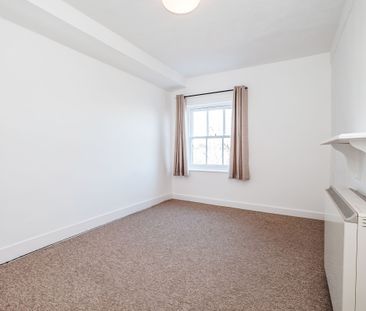 1 bedroom flat to rent Bedford Row, Worthing - Photo 2